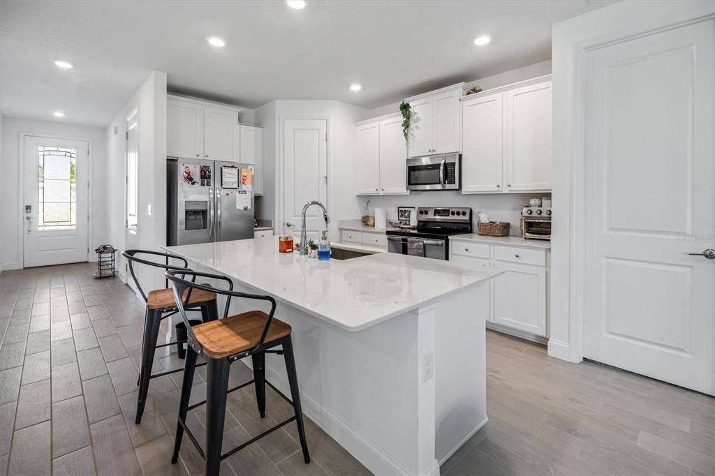 待售: $410,000 (3 贝兹, 2 浴室, 1548 平方英尺)