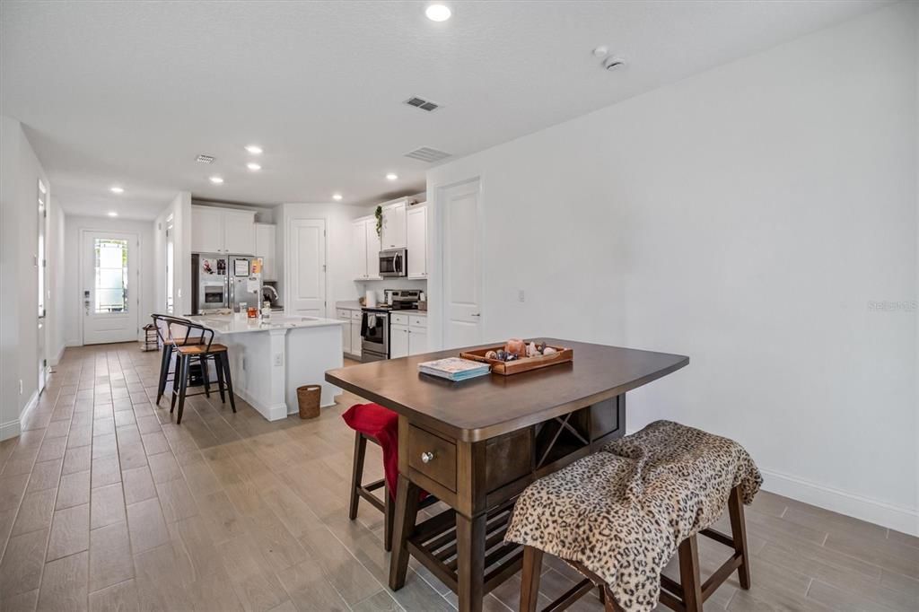 待售: $410,000 (3 贝兹, 2 浴室, 1548 平方英尺)