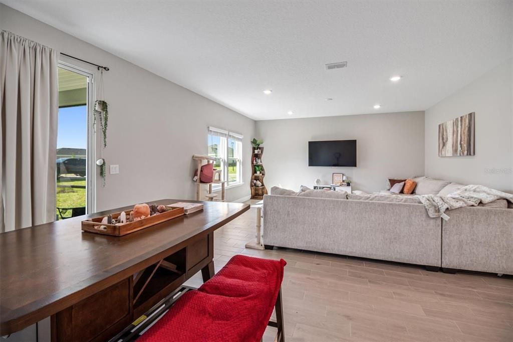 待售: $410,000 (3 贝兹, 2 浴室, 1548 平方英尺)