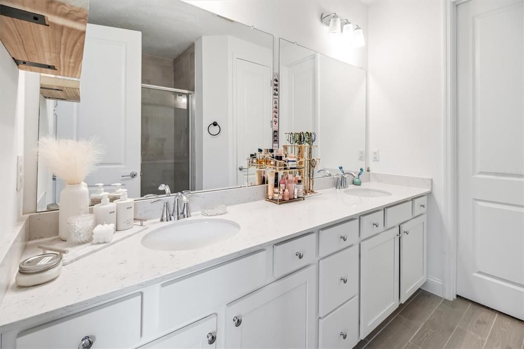 待售: $410,000 (3 贝兹, 2 浴室, 1548 平方英尺)