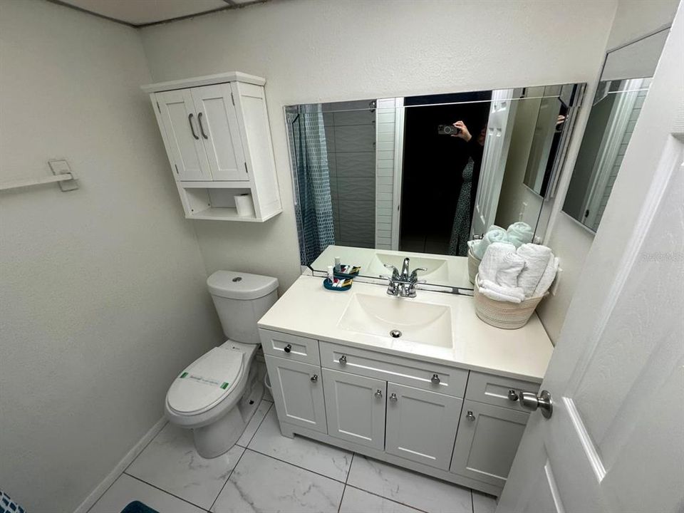 На продажу: $189,900 (2 спален, 2 ванн, 906 Квадратных фут)