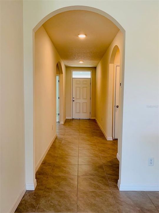 For Rent: $2,380 (3 beds, 2 baths, 1672 Square Feet)