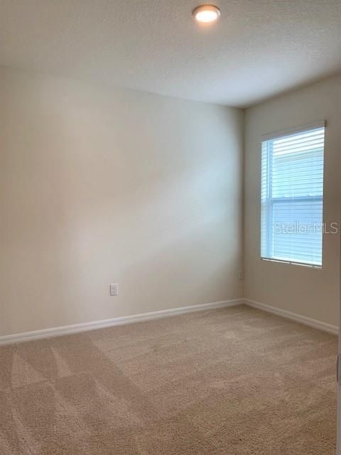 For Rent: $2,380 (3 beds, 2 baths, 1672 Square Feet)