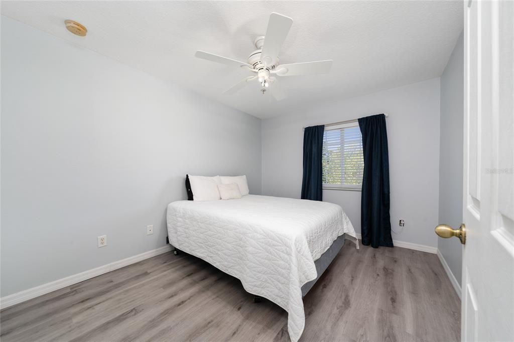 For Sale: $560,000 (5 beds, 3 baths, 2268 Square Feet)