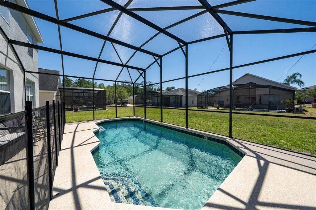 For Sale: $560,000 (5 beds, 3 baths, 2268 Square Feet)