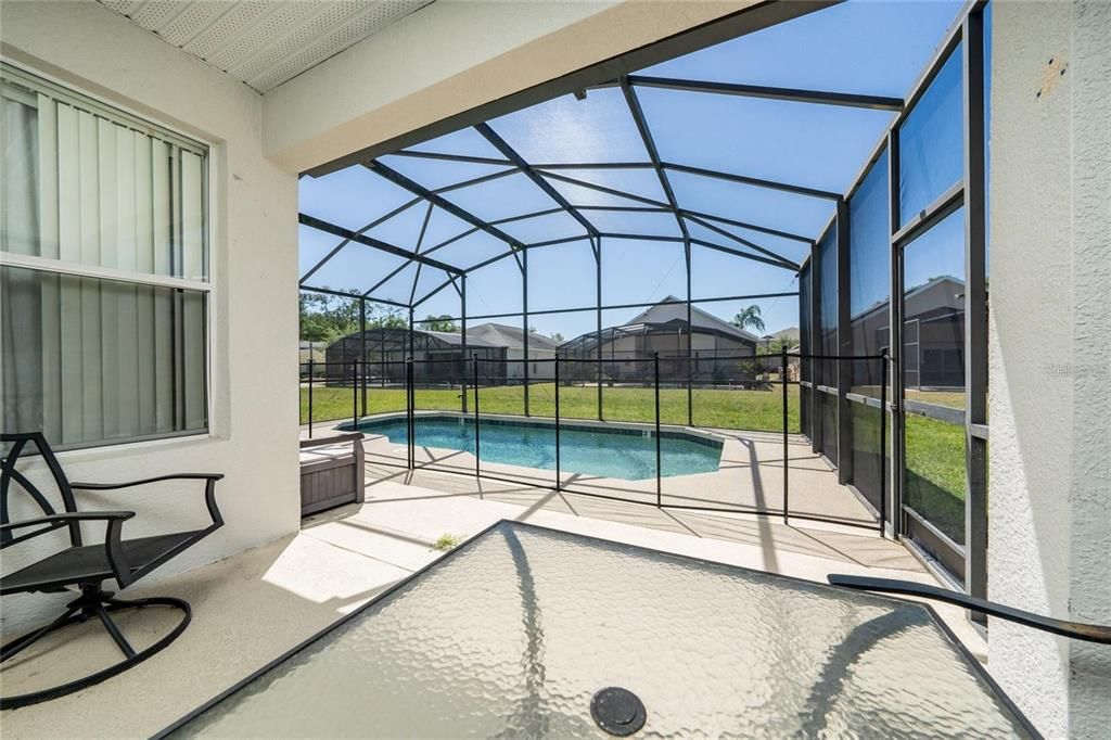 For Sale: $560,000 (5 beds, 3 baths, 2268 Square Feet)