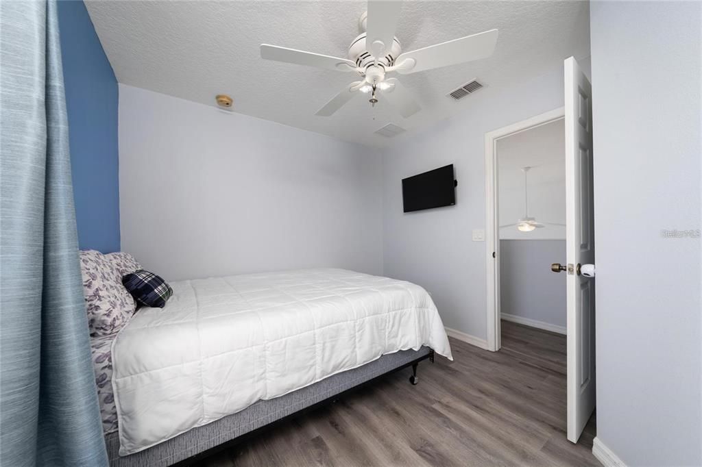 For Sale: $560,000 (5 beds, 3 baths, 2268 Square Feet)