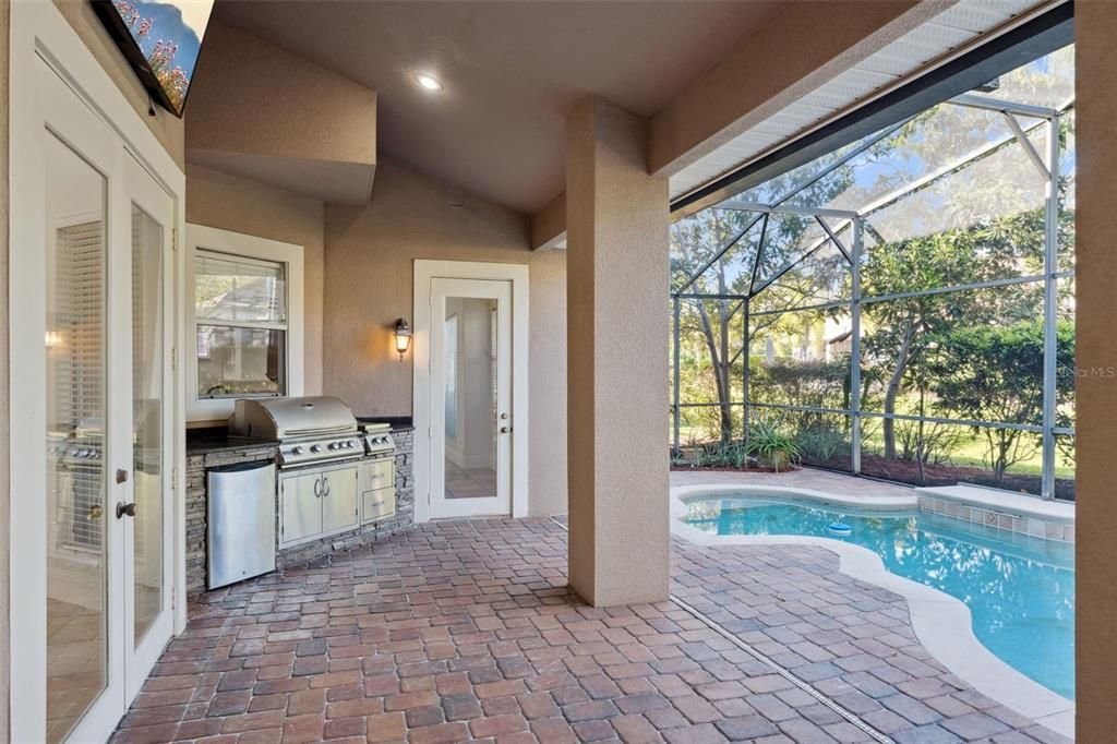 出租: $5,650 (5 贝兹, 5 浴室, 3845 平方英尺)