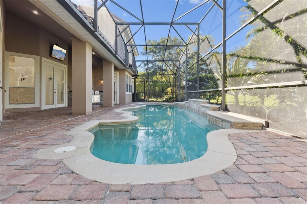 出租: $5,650 (5 贝兹, 5 浴室, 3845 平方英尺)