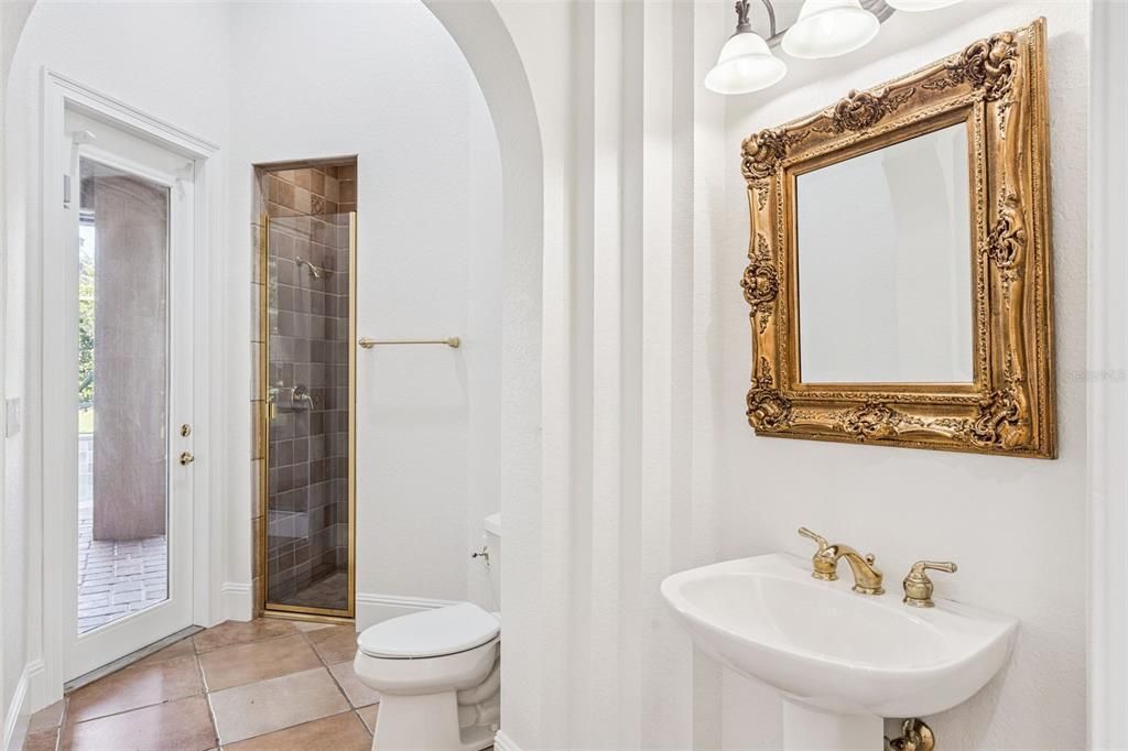 出租: $5,650 (5 贝兹, 5 浴室, 3845 平方英尺)