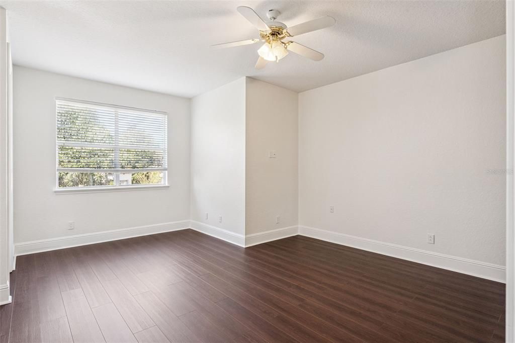 出租: $5,650 (5 贝兹, 5 浴室, 3845 平方英尺)