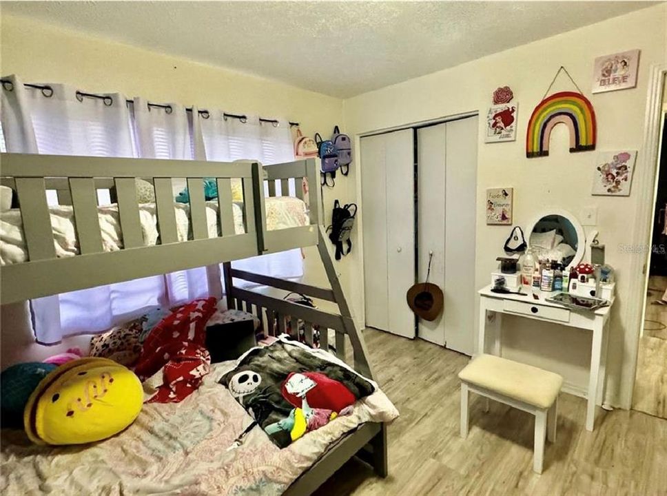 На продажу: $400,000 (3 спален, 2 ванн, 1350 Квадратных фут)