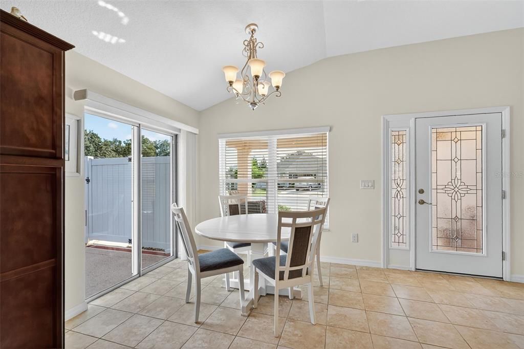 Active With Contract: $425,000 (3 beds, 2 baths, 1635 Square Feet)