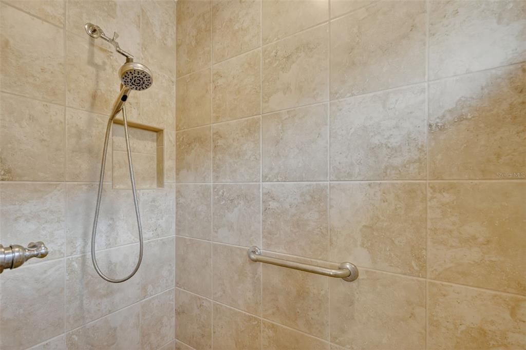 Active With Contract: $425,000 (3 beds, 2 baths, 1635 Square Feet)