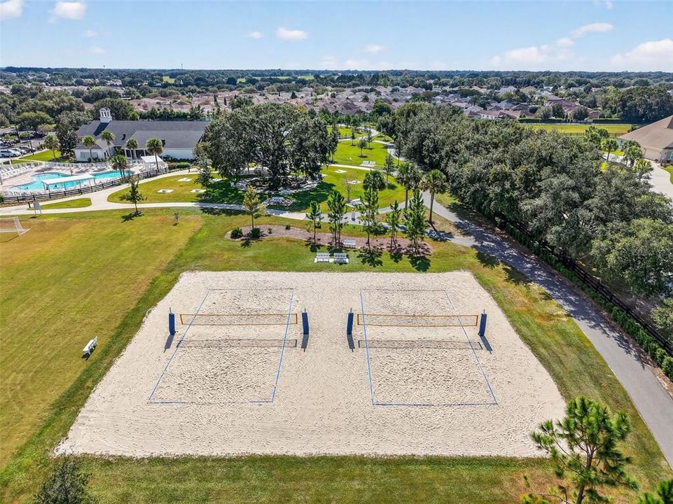 Active With Contract: $425,000 (3 beds, 2 baths, 1635 Square Feet)