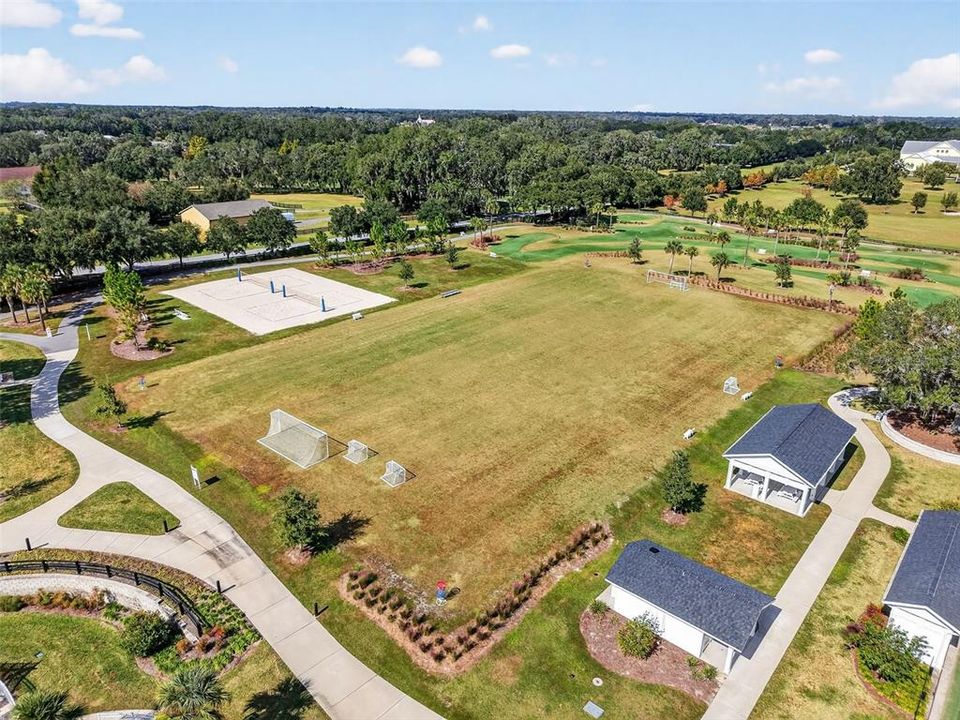 Active With Contract: $425,000 (3 beds, 2 baths, 1635 Square Feet)