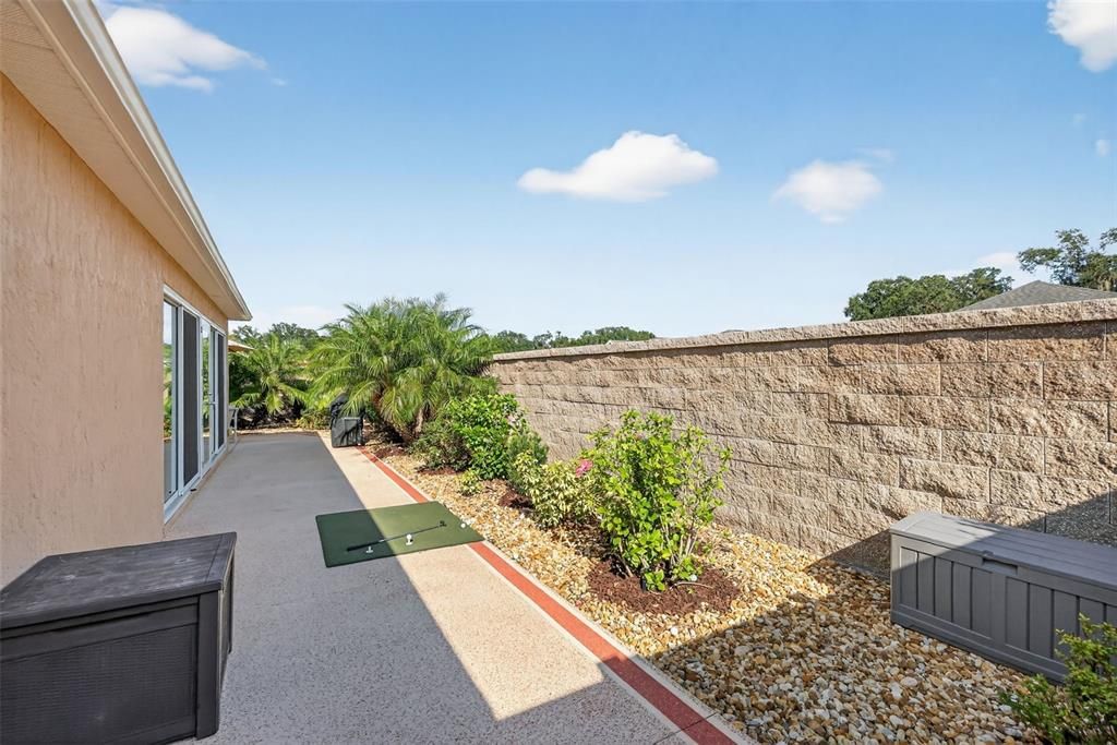 Active With Contract: $425,000 (3 beds, 2 baths, 1635 Square Feet)