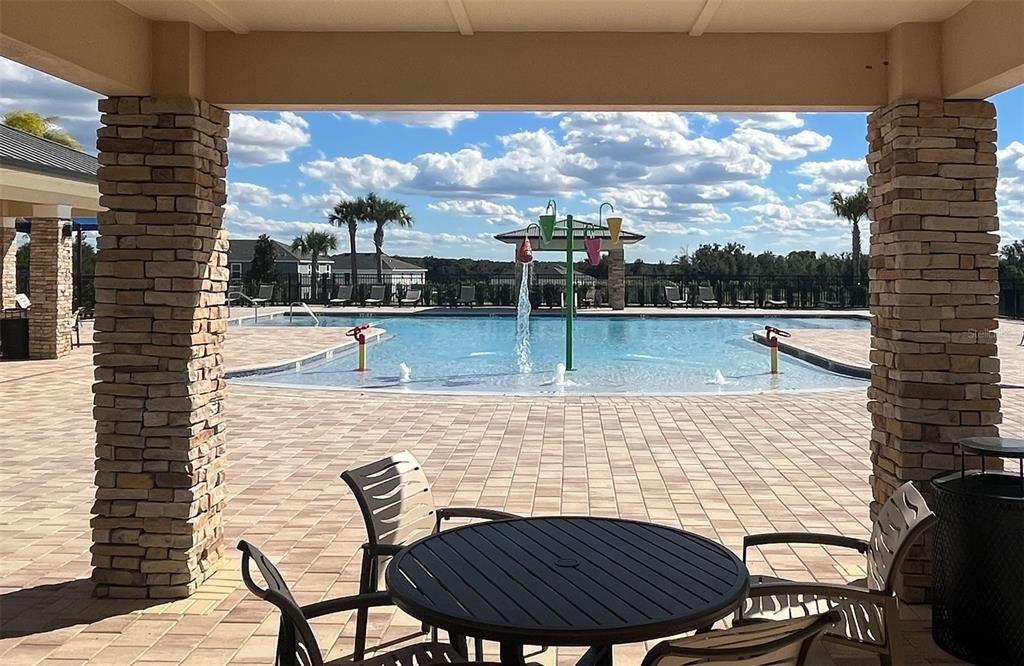 待售: $399,999 (4 贝兹, 2 浴室, 2660 平方英尺)