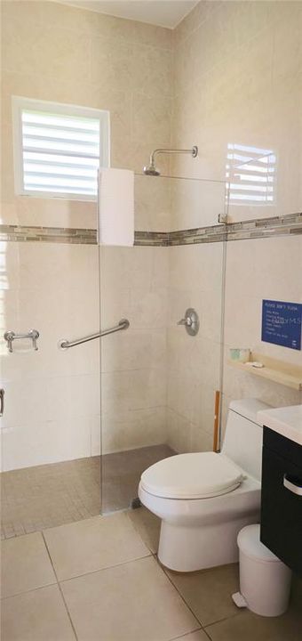 待售: $975,000 (5 贝兹, 6 浴室, 3000 平方英尺)