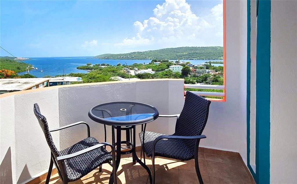 待售: $975,000 (5 贝兹, 6 浴室, 3000 平方英尺)