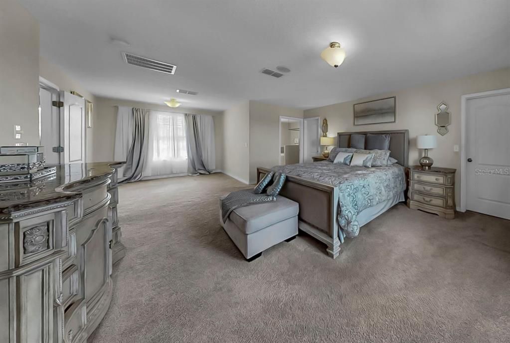 На продажу: $625,000 (5 спален, 3 ванн, 3711 Квадратных фут)