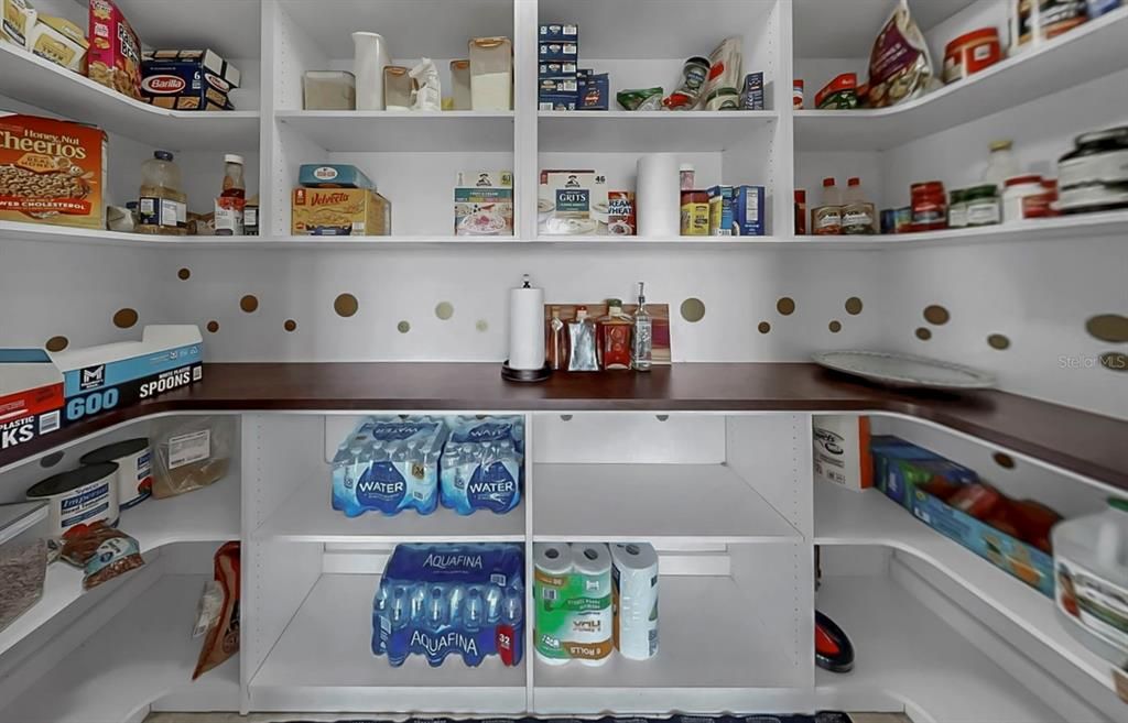 На продажу: $625,000 (5 спален, 3 ванн, 3711 Квадратных фут)