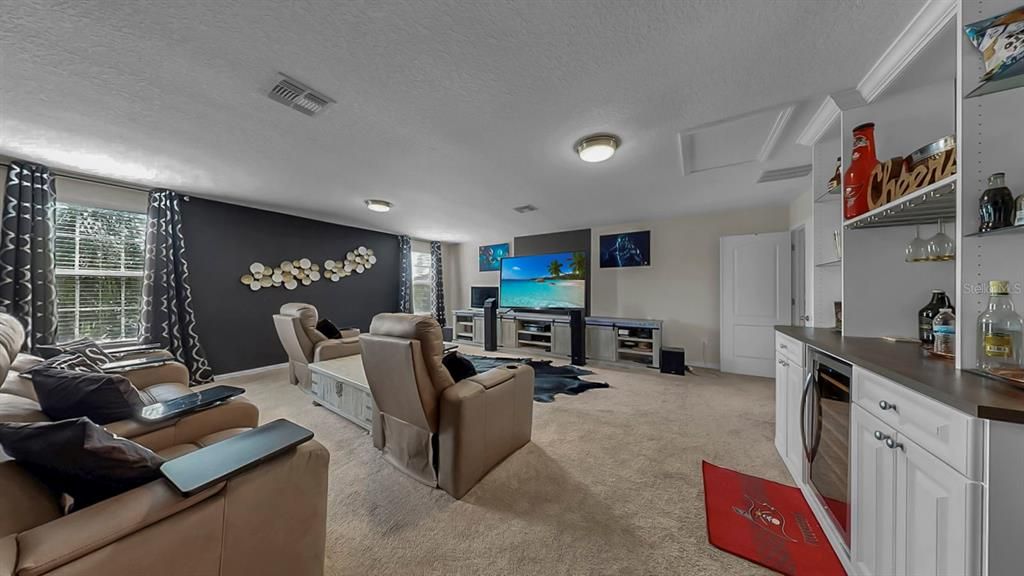 На продажу: $625,000 (5 спален, 3 ванн, 3711 Квадратных фут)