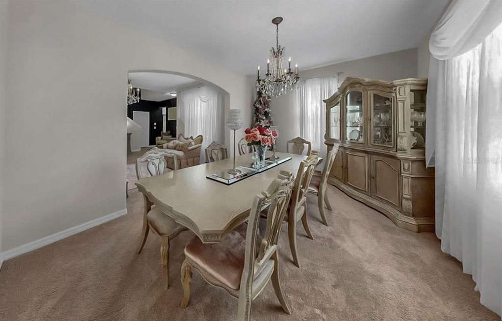 На продажу: $625,000 (5 спален, 3 ванн, 3711 Квадратных фут)