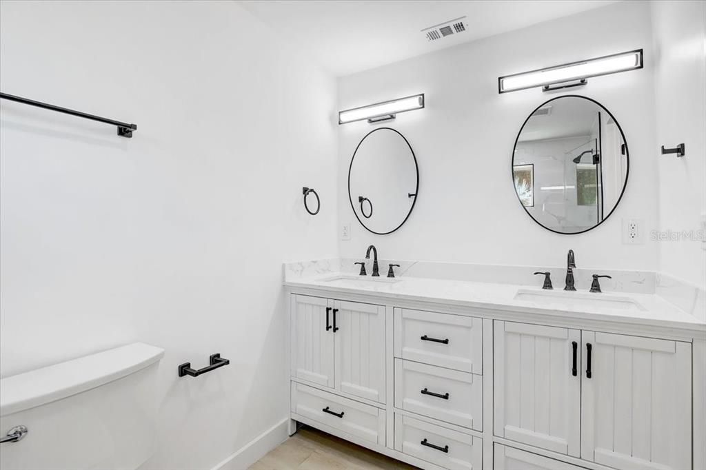 Activo con contrato: $360,000 (3 camas, 2 baños, 1193 Pies cuadrados)