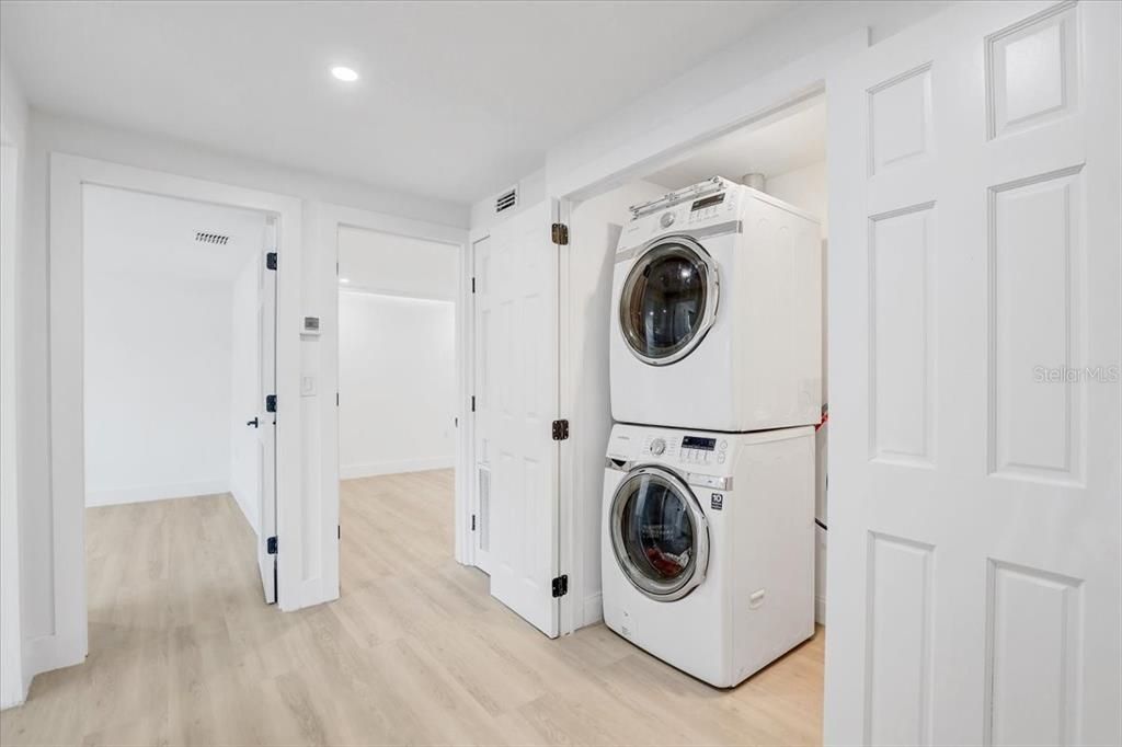 Activo con contrato: $360,000 (3 camas, 2 baños, 1193 Pies cuadrados)