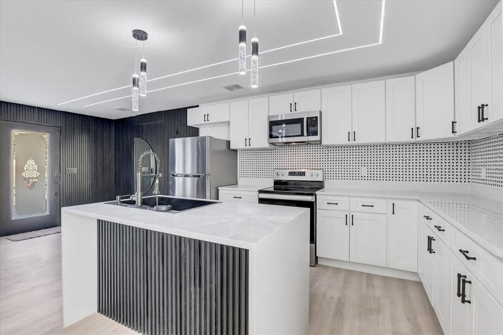 Activo con contrato: $360,000 (3 camas, 2 baños, 1193 Pies cuadrados)