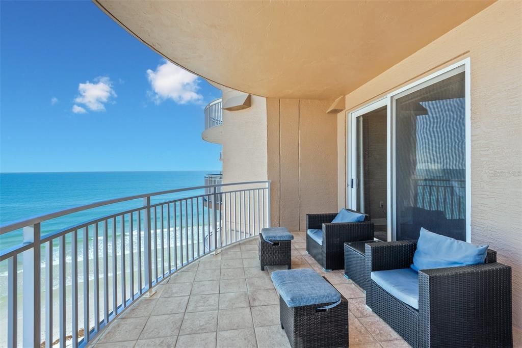 Active With Contract: $599,000 (3 beds, 3 baths, 1980 Square Feet)