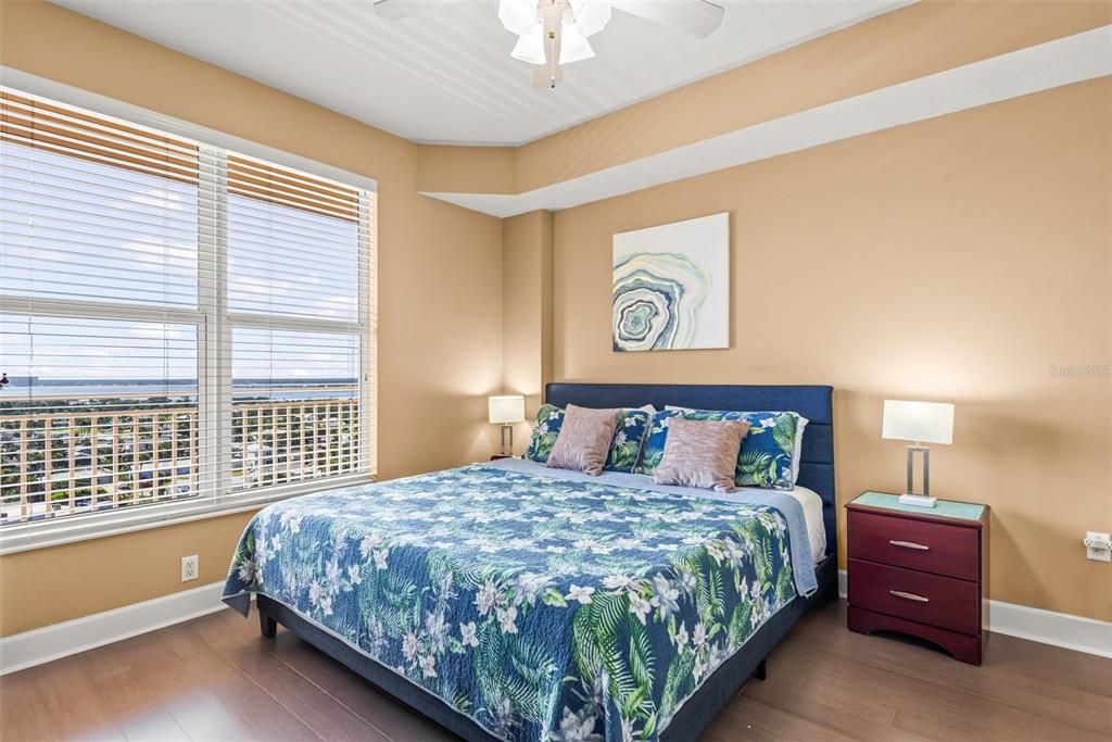 Active With Contract: $599,000 (3 beds, 3 baths, 1980 Square Feet)