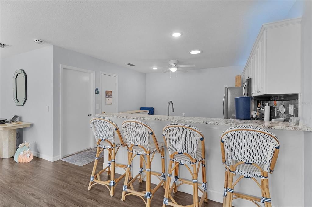 En Venta: $281,000 (2 camas, 2 baños, 1121 Pies cuadrados)