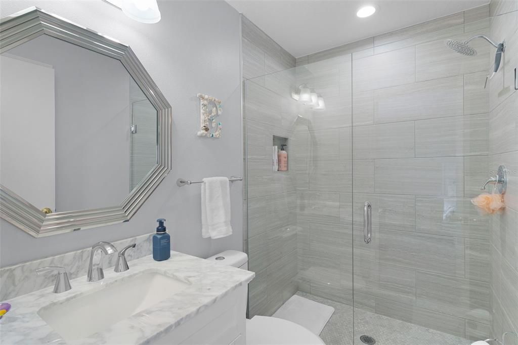 En Venta: $281,000 (2 camas, 2 baños, 1121 Pies cuadrados)