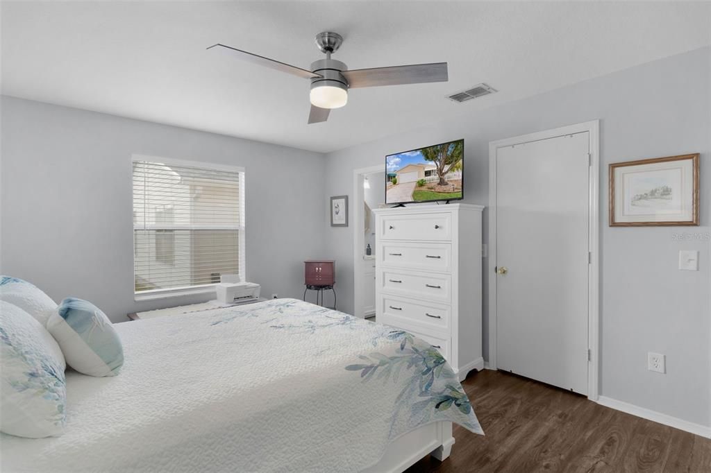 En Venta: $281,000 (2 camas, 2 baños, 1121 Pies cuadrados)