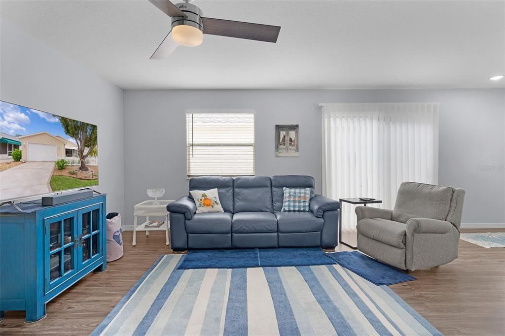 En Venta: $281,000 (2 camas, 2 baños, 1121 Pies cuadrados)