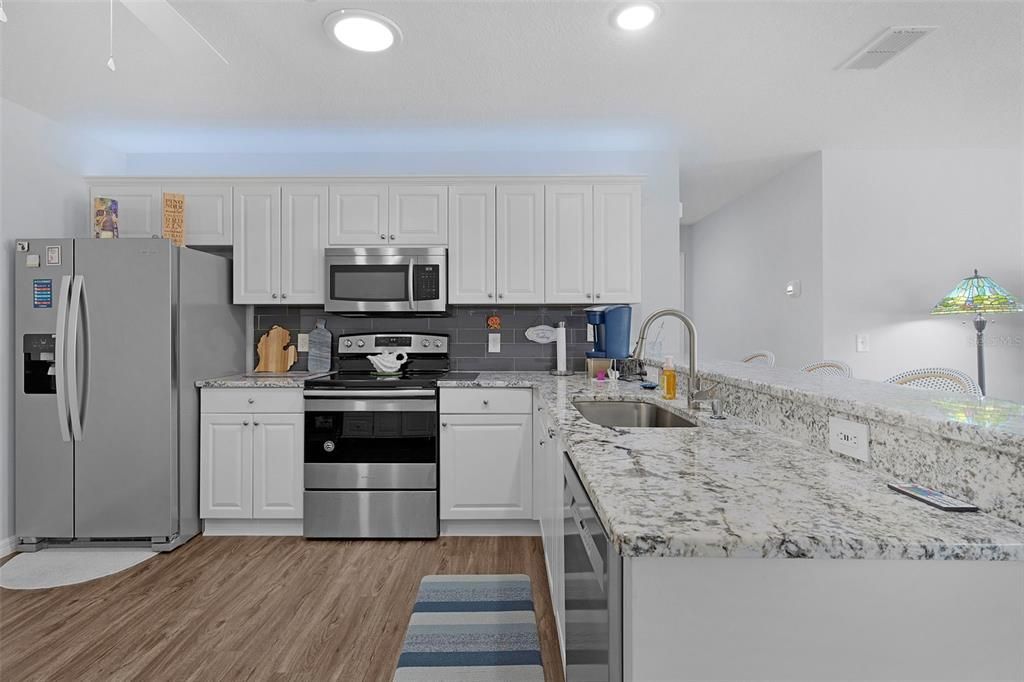 En Venta: $281,000 (2 camas, 2 baños, 1121 Pies cuadrados)