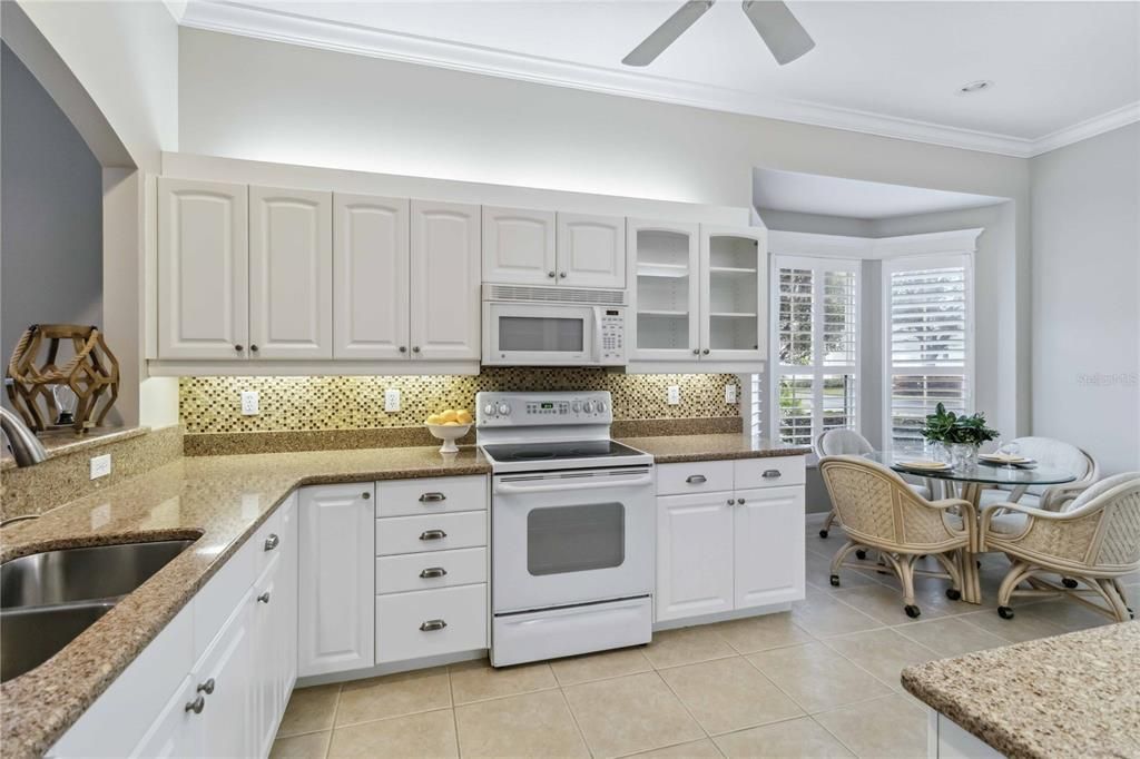 待售: $379,000 (3 贝兹, 2 浴室, 1977 平方英尺)