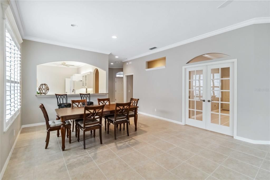 待售: $379,000 (3 贝兹, 2 浴室, 1977 平方英尺)