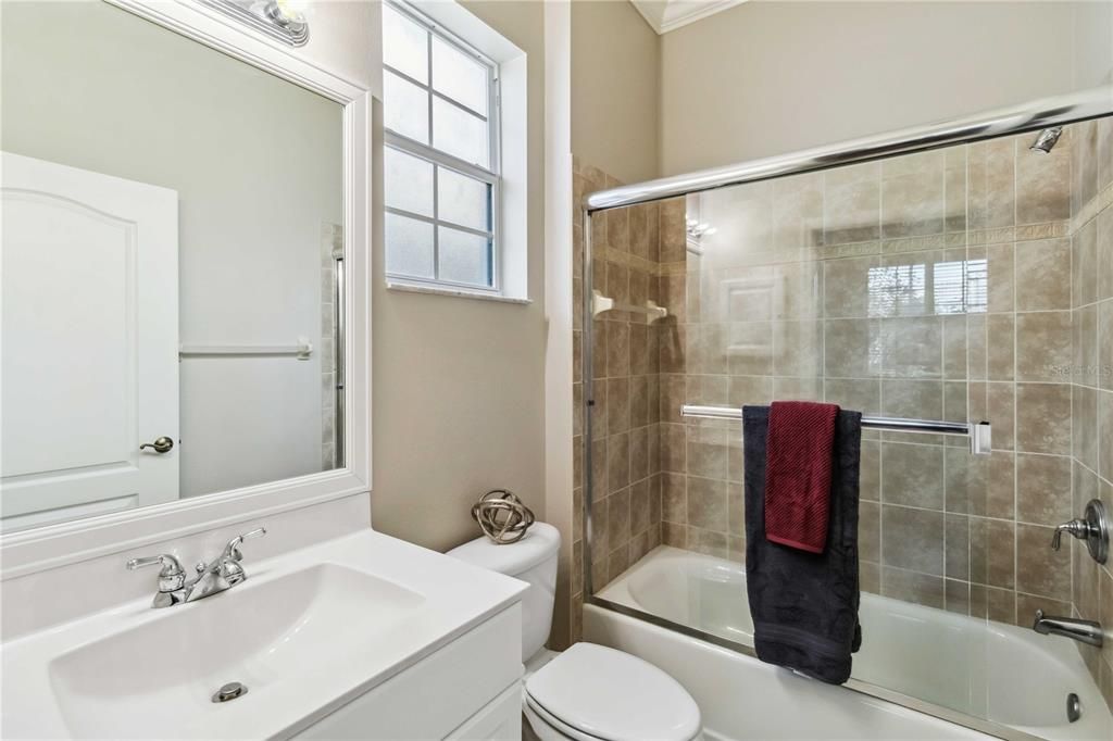 待售: $379,000 (3 贝兹, 2 浴室, 1977 平方英尺)