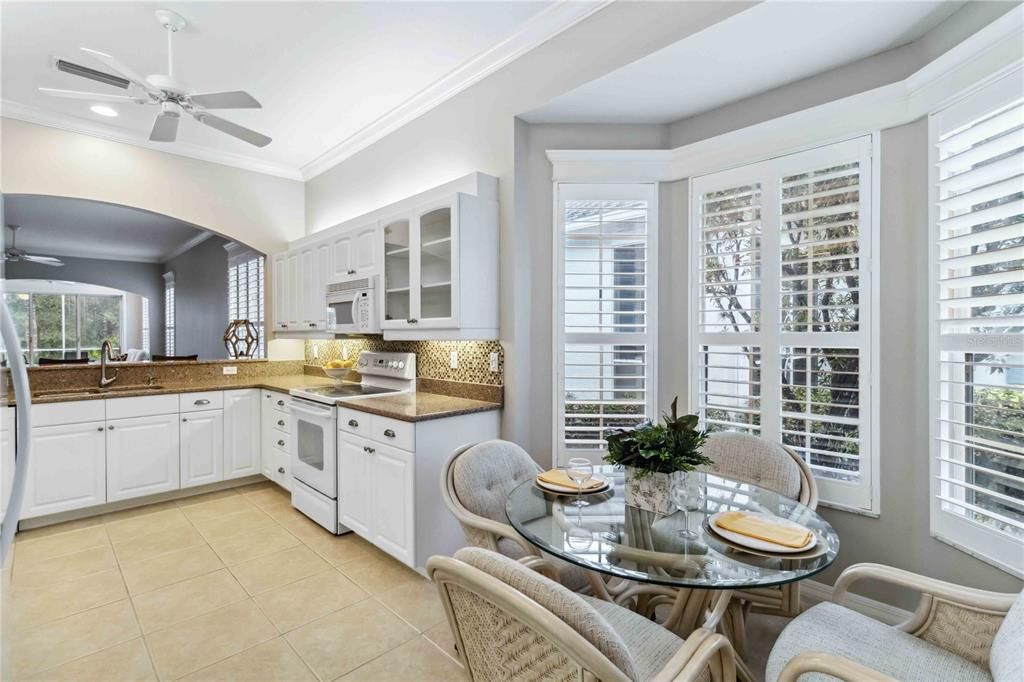 待售: $379,000 (3 贝兹, 2 浴室, 1977 平方英尺)