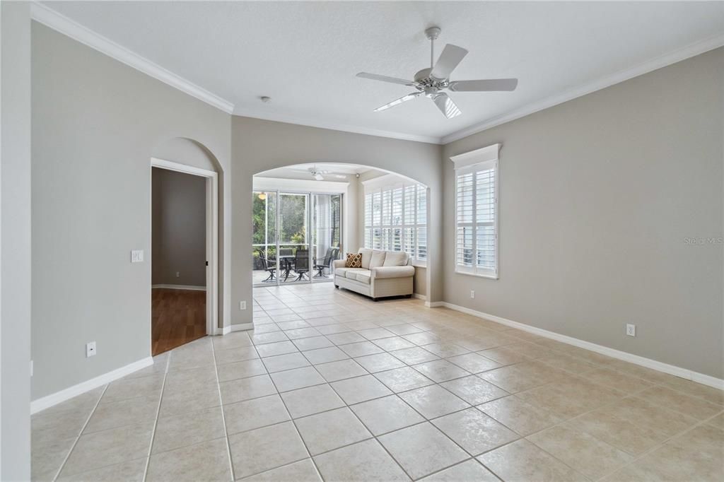 待售: $379,000 (3 贝兹, 2 浴室, 1977 平方英尺)