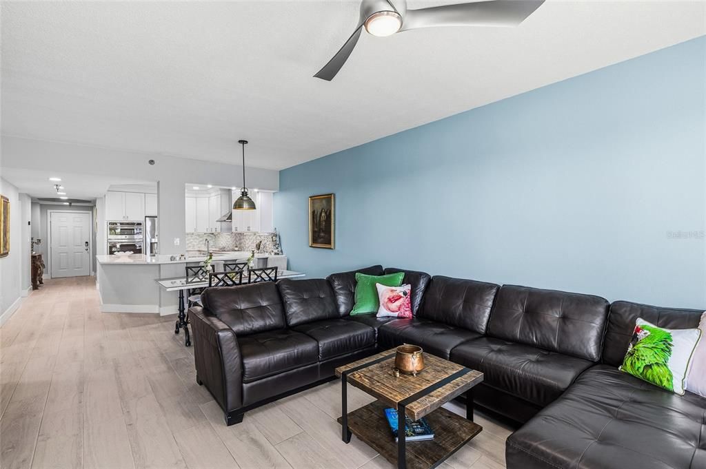 For Sale: $799,000 (2 beds, 2 baths, 1265 Square Feet)