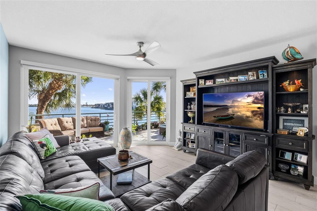 For Sale: $799,000 (2 beds, 2 baths, 1265 Square Feet)