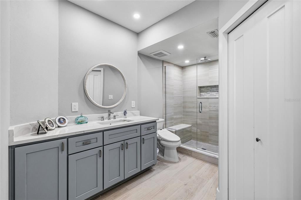 For Sale: $799,000 (2 beds, 2 baths, 1265 Square Feet)