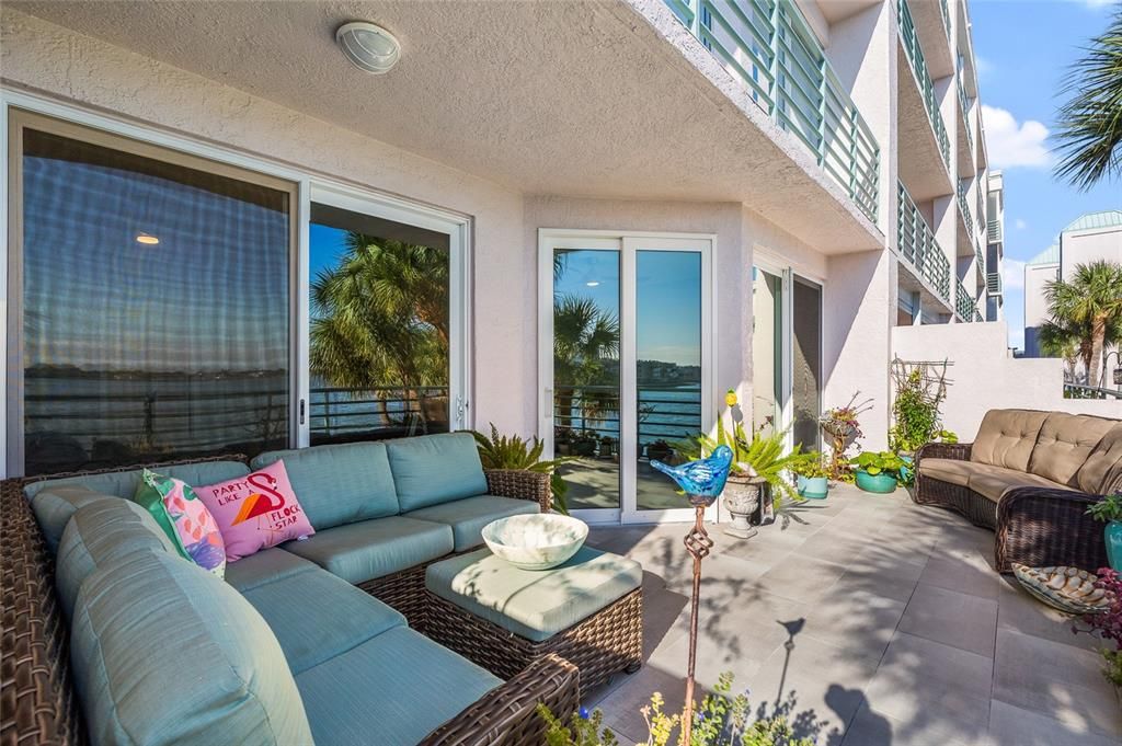 For Sale: $799,000 (2 beds, 2 baths, 1265 Square Feet)