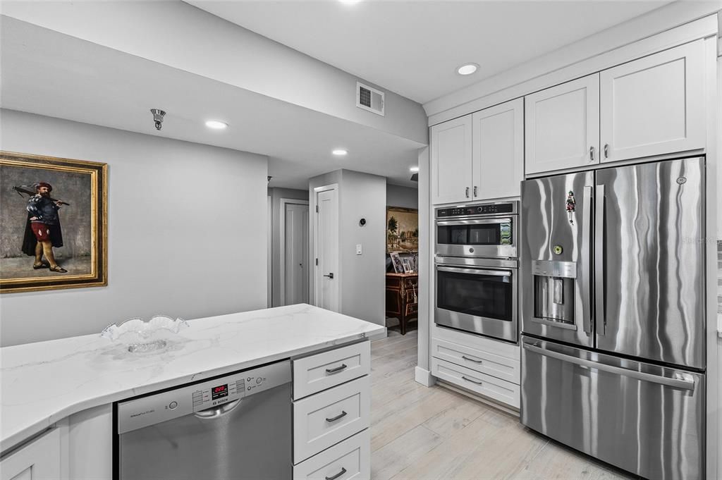 For Sale: $799,000 (2 beds, 2 baths, 1265 Square Feet)