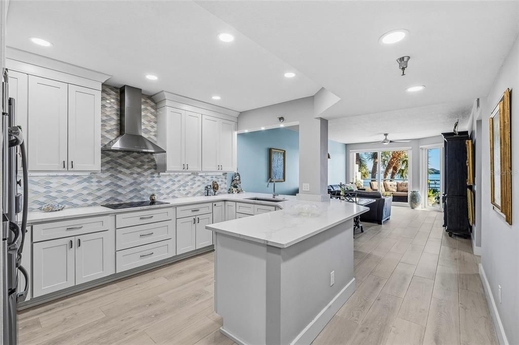 For Sale: $799,000 (2 beds, 2 baths, 1265 Square Feet)