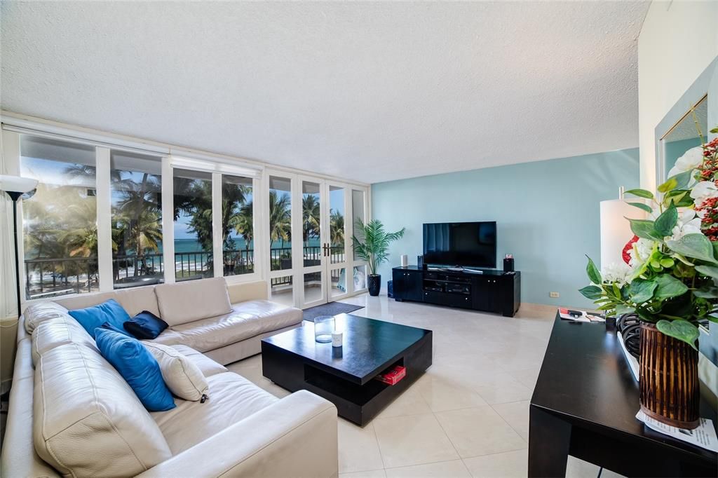 出租: $4,200 (3 贝兹, 2 浴室, 0 平方英尺)